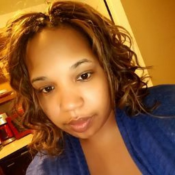 Meet your Posher, Resheeda - Picture 1 of 1